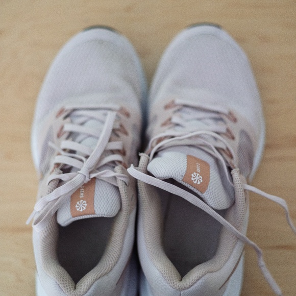 Nike Run Swift 3 Women\'s Size 10 Running Shoes Pink Dusty Rose DR2698-600 main image 4